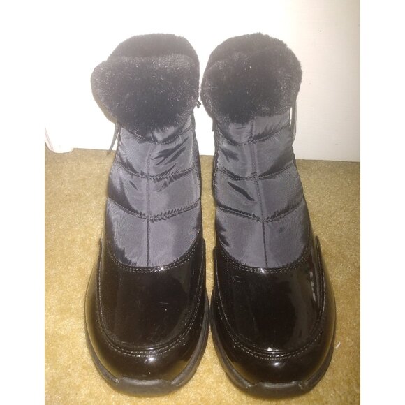 Skechers Shoes - NWOT Skechers Air-Cooled ArchFit Winter Boots Size 9.5